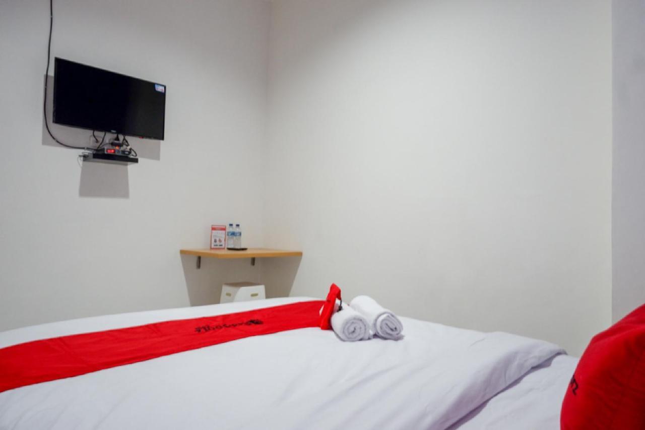 Hotel Reddoorz Near Alun Alun Kaliwungu Kendal Brangsong Exterior foto